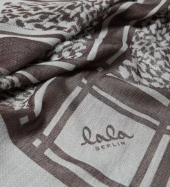 Lala Berlin Tørklæde - Triangle Tilda - Swoosh Light Blue/Brown